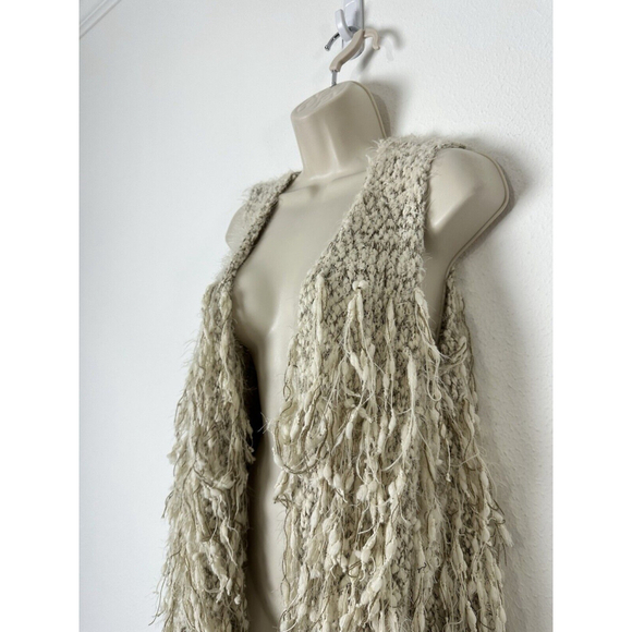 UMGEE Sleeveless Shaggy Vest M/L Boho Hippie Western Fringe Knit Beige Festival - Picture 9 of 9